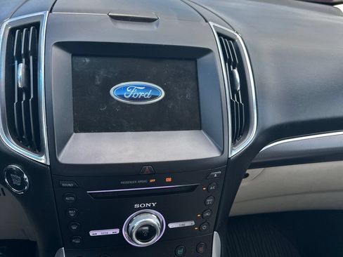 Used 2017 Ford Edge Titanium w/ Equipment Group 301A FWD image 13