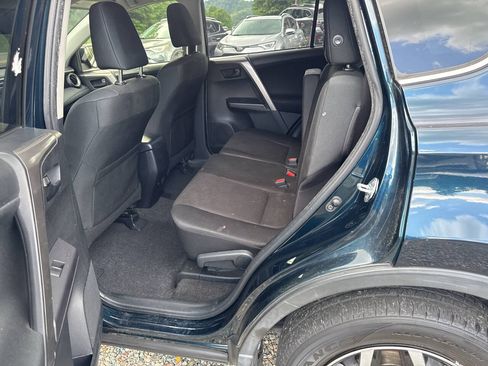 Used 2018 Toyota RAV4 LE w/ All Weather Liner Package AWD/4WD image 11