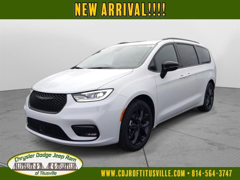 New 2026 Chrysler Pacifica Limited w/ S Appearance Package image 1