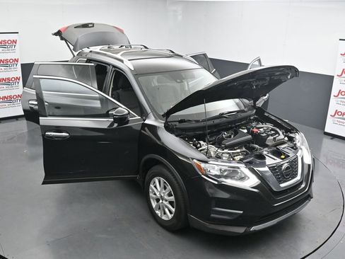 Used 2020 Nissan Rogue SV image 38