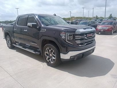 Used 2024 GMC Sierra 1500 SLT w/ SLT Premium Package