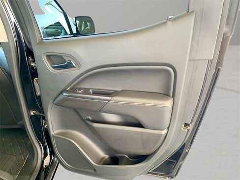 Used 2022 GMC Canyon AT4 image 23