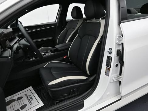 Used 2025 Kia K5 GT-Line FWD image 11