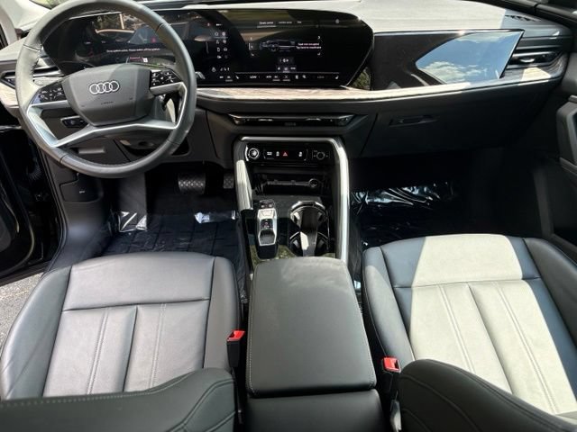 Certified 2025 Audi Q5 Premium w/ Premium Plus AWD/4WD image 8