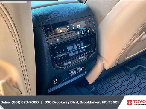 Used 2025 Jeep Grand Cherokee L Summit AWD/4WD image 27