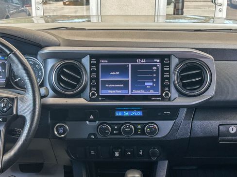 Used 2022 Toyota Tacoma TRD Off-Road RWD image 13