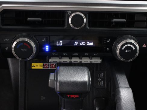 Used 2025 Toyota 4Runner TRD Off-Road Premium w/ Tow Technology Package AWD/4WD image 20