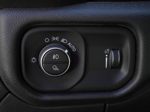 Used 2021 RAM 1500 Big Horn image 9