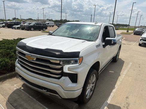 Used 2025 Chevrolet Silverado 1500 High Country AWD/4WD image 1