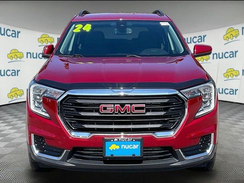 Used 2024 GMC Terrain SLE w/ Driver Convenience Package AWD/4WD image 2