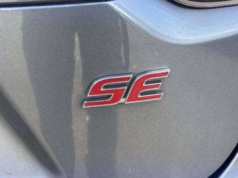 Used 2020 Toyota Corolla SE image 9