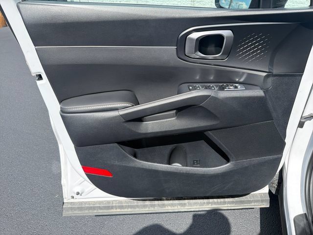 Used 2023 Kia Sorento S w/ Panoramic Sunroof Package FWD image 11