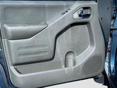 Used 2020 Nissan Frontier SV RWD image 20