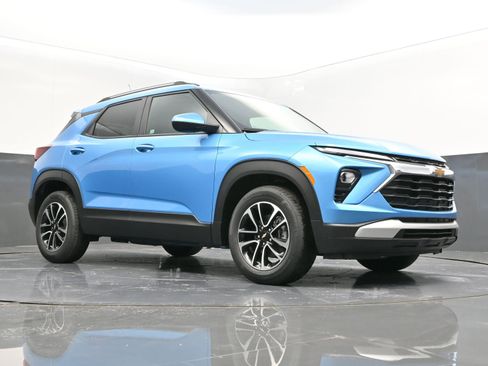 Used 2025 Chevrolet TrailBlazer LT w/ Convenience Package image 35