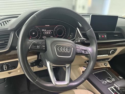 Used 2020 Audi Q5 Premium Plus w/ Premium Plus Package AWD/4WD image 11