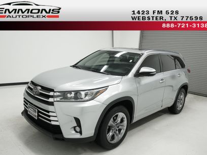 Used 2017 Toyota Highlander Limited Platinum