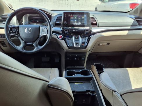 Used 2022 Honda Odyssey Elite image 16