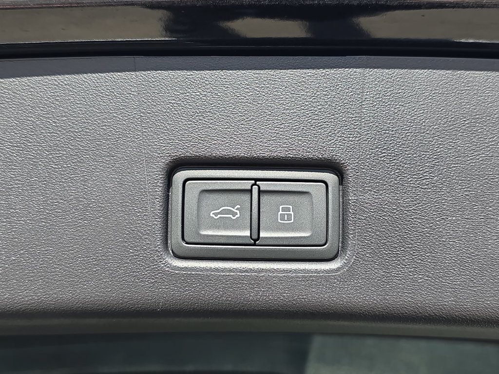 Certified 2023 Audi Q4 e-tron Premium Plus AWD/4WD image 13