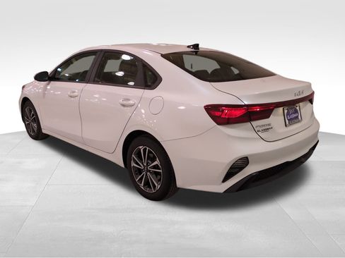 Certified 2024 Kia Forte LXS w/ LXS Technology Package image 7