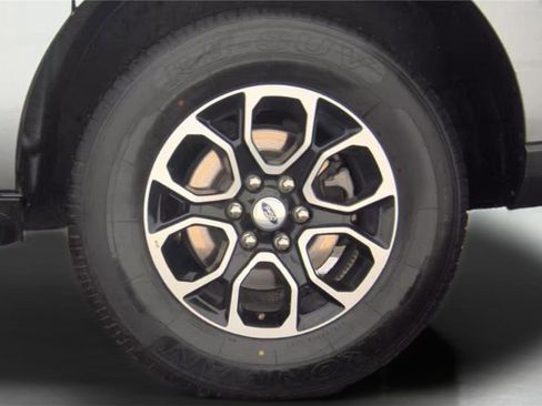 Used 2024 Ford Expedition Max XLT image 21