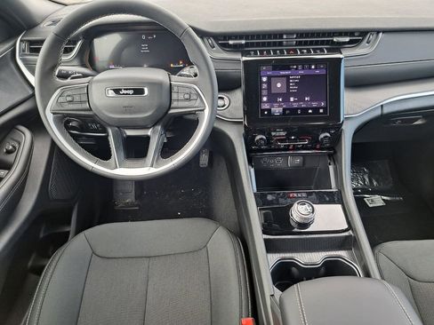 New 2026 Jeep Grand Cherokee Laredo RWD image 20