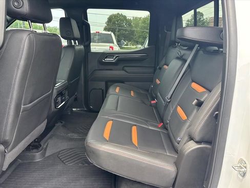 Used 2024 GMC Sierra 1500 AT4 w/ AT4 Premium Package AWD/4WD image 17