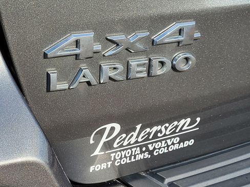 Used 2013 Jeep Grand Cherokee Laredo AWD/4WD image 9