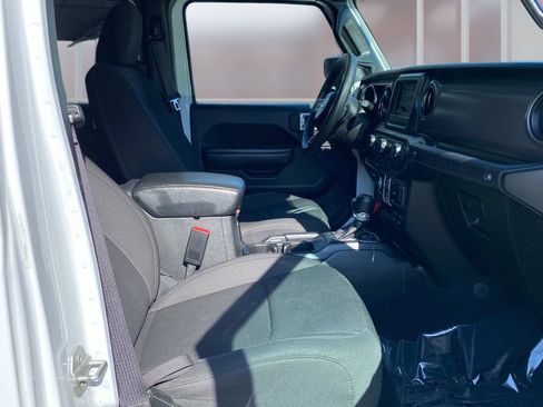 Used 2023 Jeep Wrangler Unlimited image 9