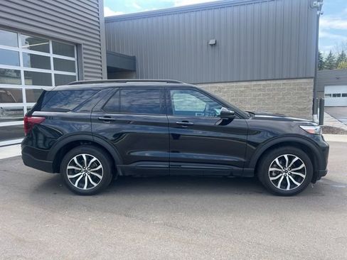Used 2023 Ford Explorer ST AWD/4WD image 4