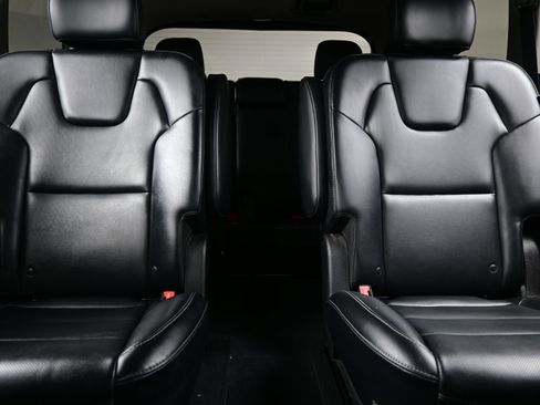 Used 2024 Kia Telluride S image 16