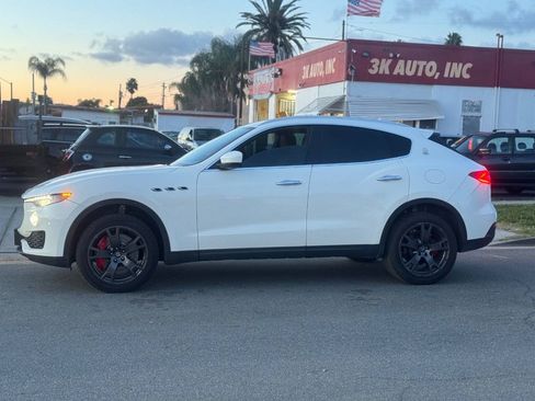 Used 2018 Maserati Levante S AWD/4WD image 5