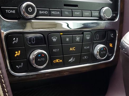 Used 2016 Bentley Continental GT image 32