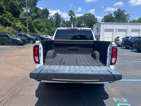 Used 2022 GMC Sierra 1500 Elevation w/ LPO, Elevation Black Package AWD/4WD image 23