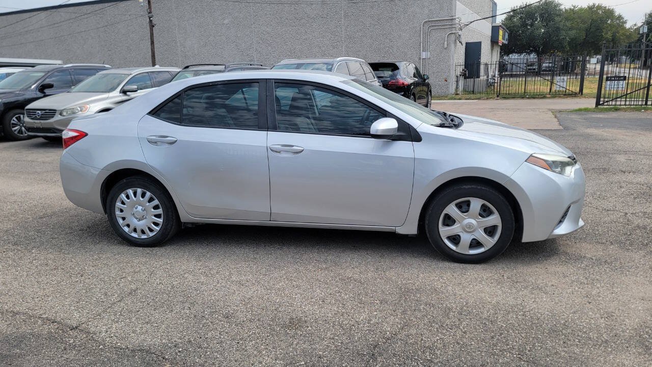 Used 2016 Toyota Corolla LE FWD image 5