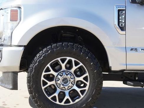 Used 2022 Ford F250 Lariat w/ Lariat Ultimate Package image 5