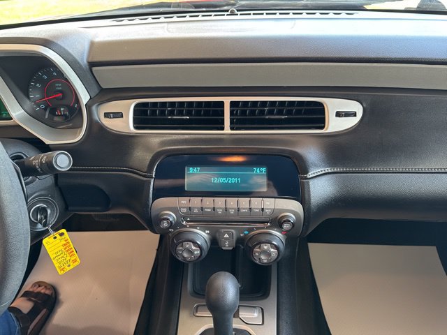 Used 2015 Chevrolet Camaro LS RWD image 25