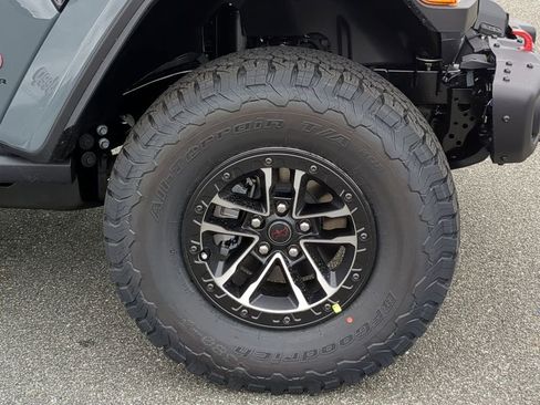 New 2026 Jeep Wrangler Unlimited Rubicon AWD/4WD image 11