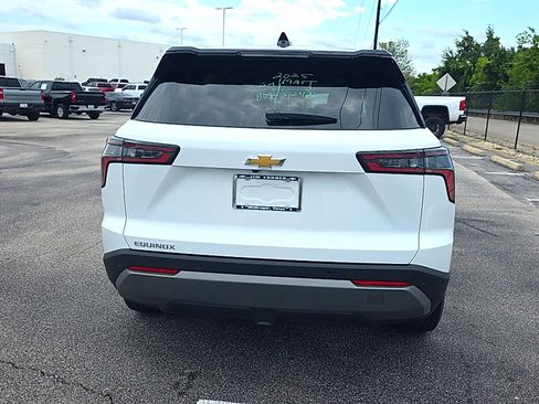Used 2025 Chevrolet Equinox LT FWD image 12