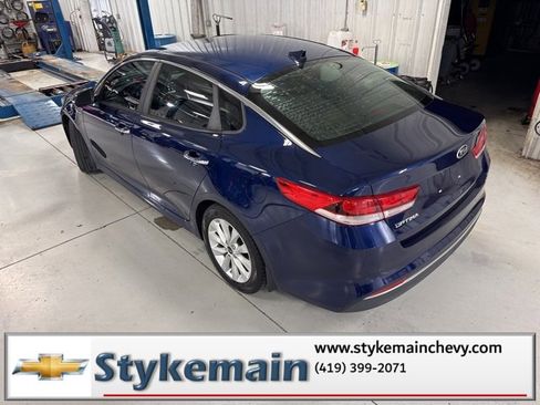 Used 2018 Kia Optima LX w/ 17" Alloy Wheels Package image 6