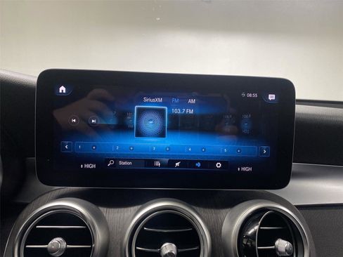 Used 2020 Mercedes-Benz GLC 300 4MATIC w/ Premium Package image 16