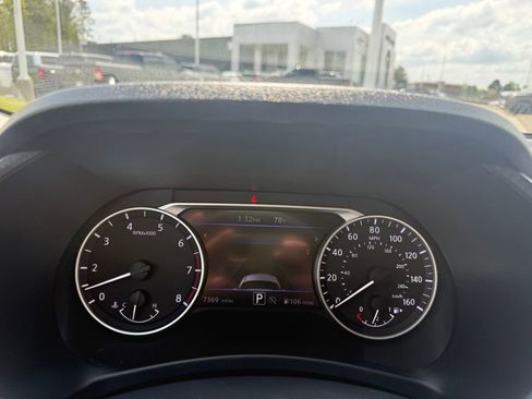 Used 2025 Nissan Sentra SV image 15