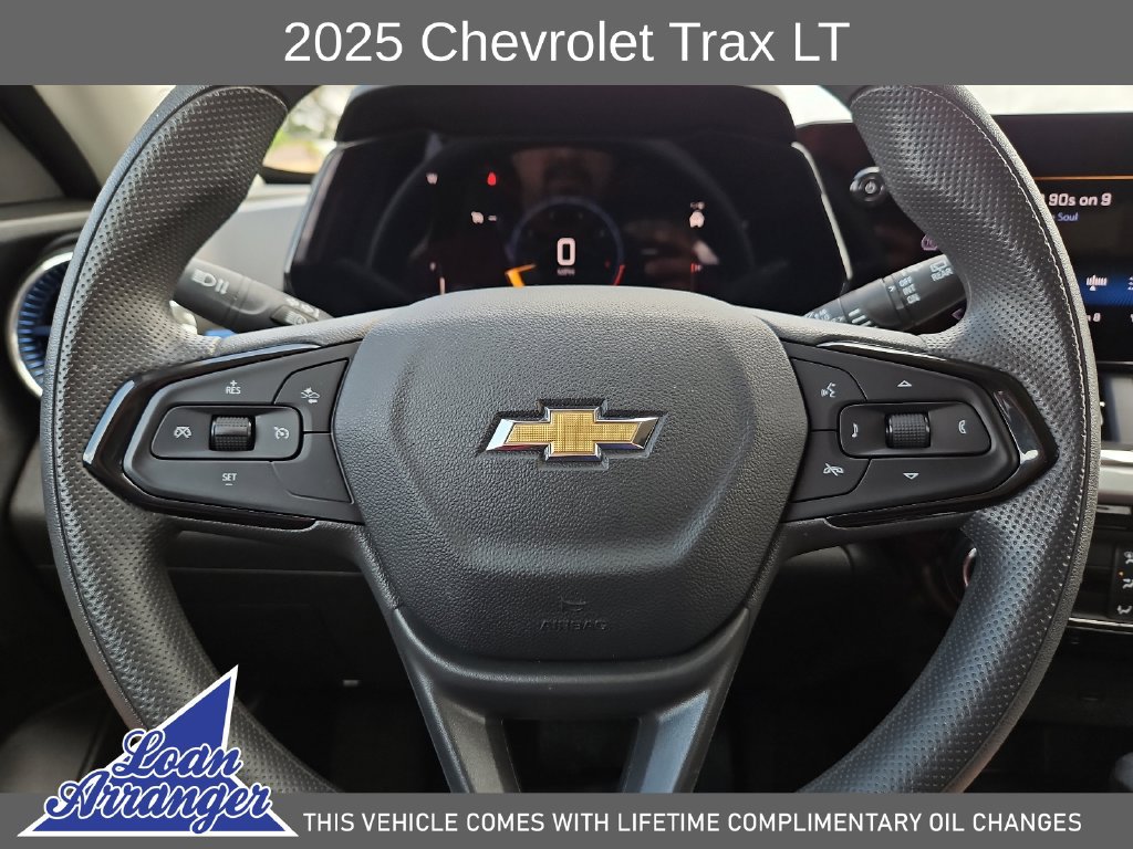 Used 2025 Chevrolet Trax LT FWD image 27