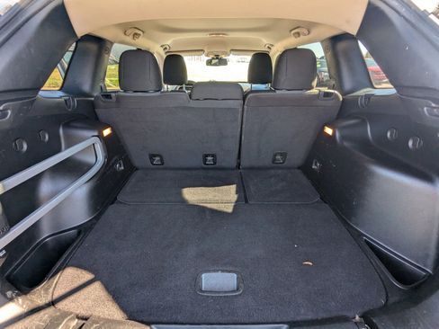 Used 2014 Jeep Cherokee Latitude w/ Cold Weather Group image 9