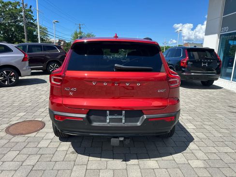 Used 2025 Volvo XC40 B5 Plus AWD/4WD image 28