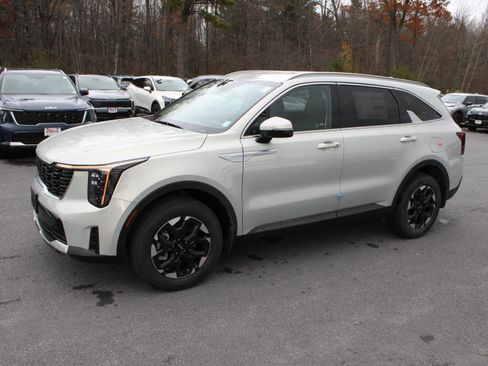 New 2026 Kia Sorento S image 5