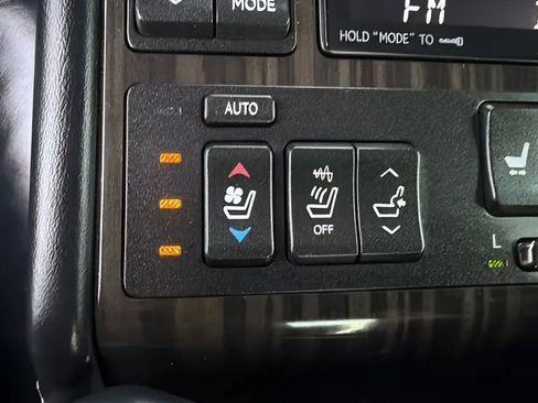 Used 2014 Lexus LS 460 L w/ Ultra Luxury Package image 34