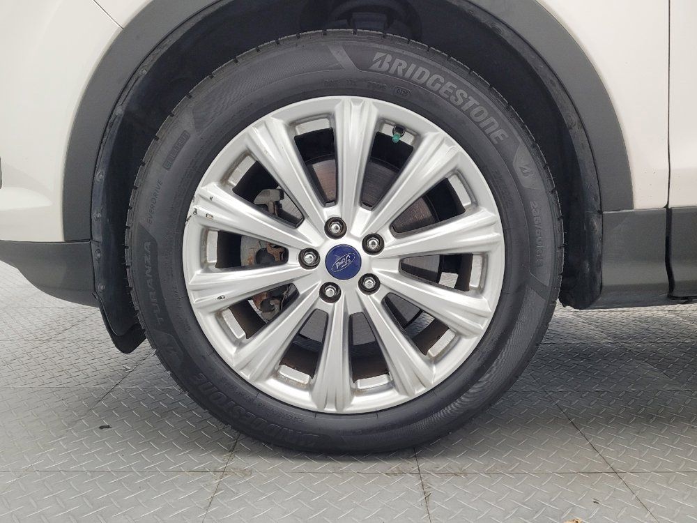 Used 2017 Ford Escape Titanium FWD image 31