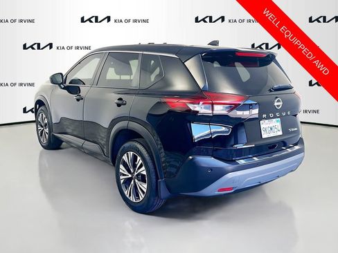 Used 2023 Nissan Rogue SV AWD/4WD image 5