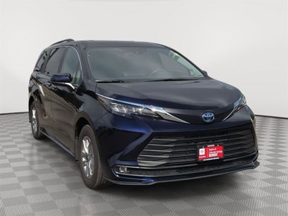 Certified 2025 Toyota Sienna XLE w/ XLE Plus Package