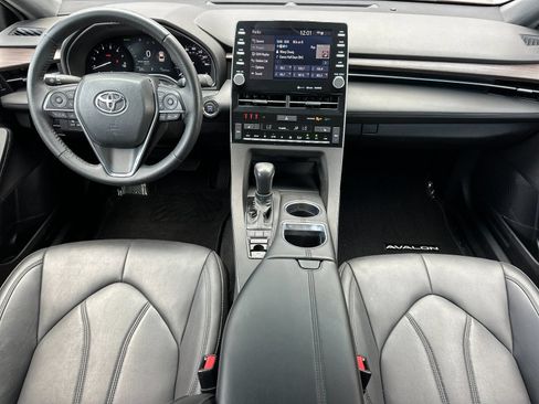 Used 2022 Toyota Avalon XLE FWD image 12